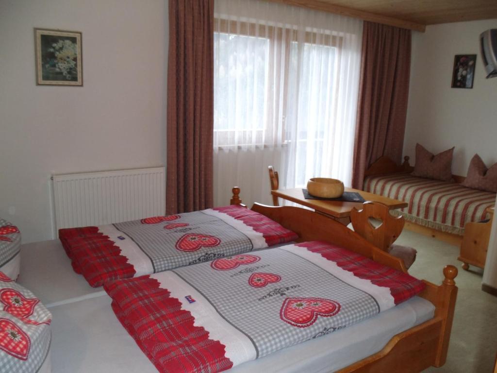 Gastehaus Rieser Hotel Ried im Zillertal Exterior photo